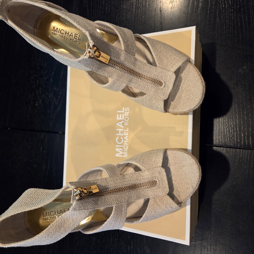 Michael Kors Women's Beige Sandals